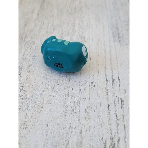 Hasbro lost kitties blue striped cat mini toy figure - Picture 4 of 4